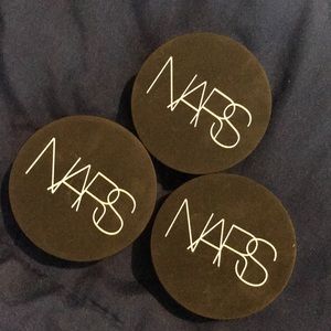 Soft velvet loose powder